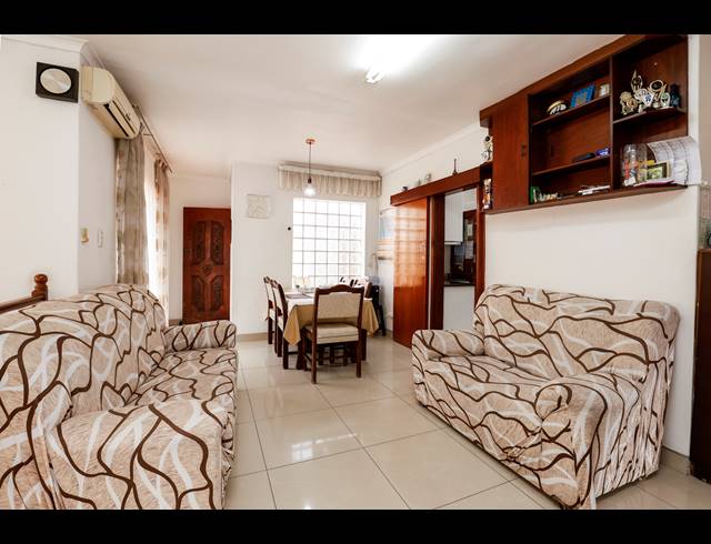 4 BEDROOM HOUSE FOR SALE IN OVERPORT